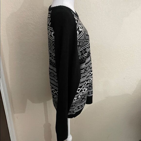 Carbon black & white pull over XXL - Picture 4 of 6